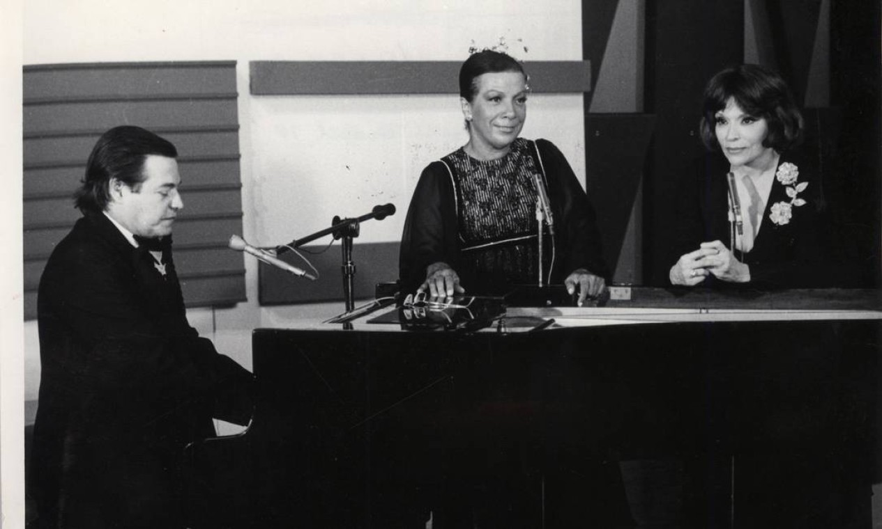 Tom Jobim, Elizeth Cardoso e Bibi Ferreira, na TV Globo, em 1978 Foto: Agência O GLOBO