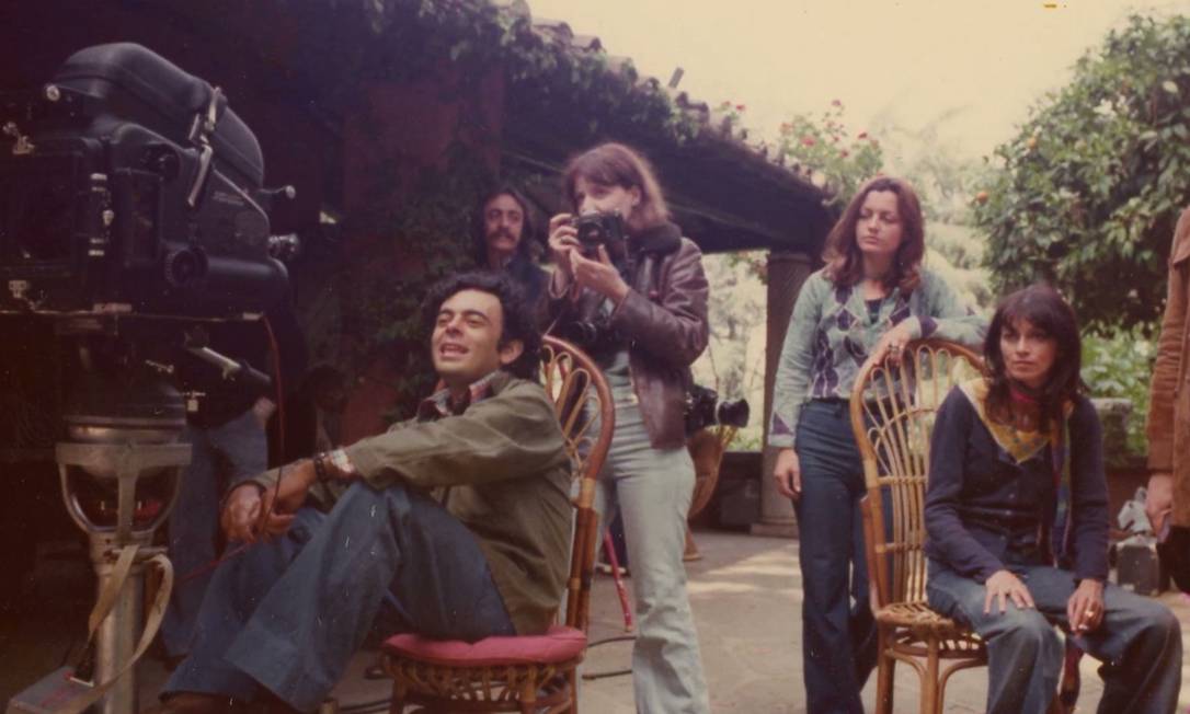 Glauber Rocha no set de 'Claro', filme rodado em Roma, em 1975 Foto: Divulgação