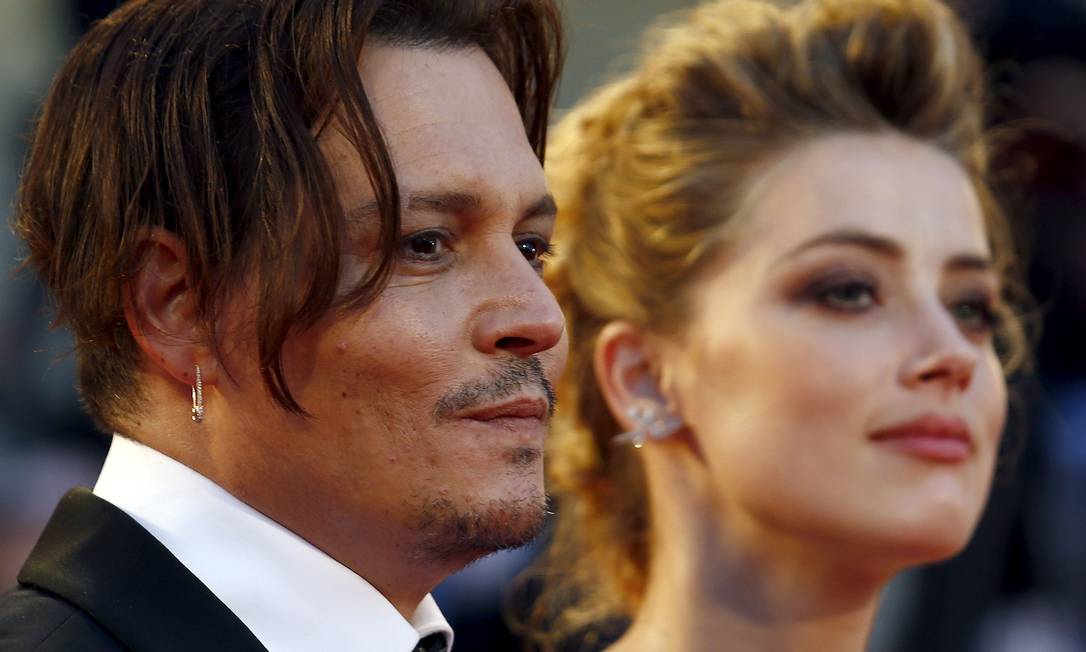 Johnny Depp e Amber Heard no tapete vermelho do Festival de Veneza de 2015 Foto: Stefano Rellandini / REUTERS