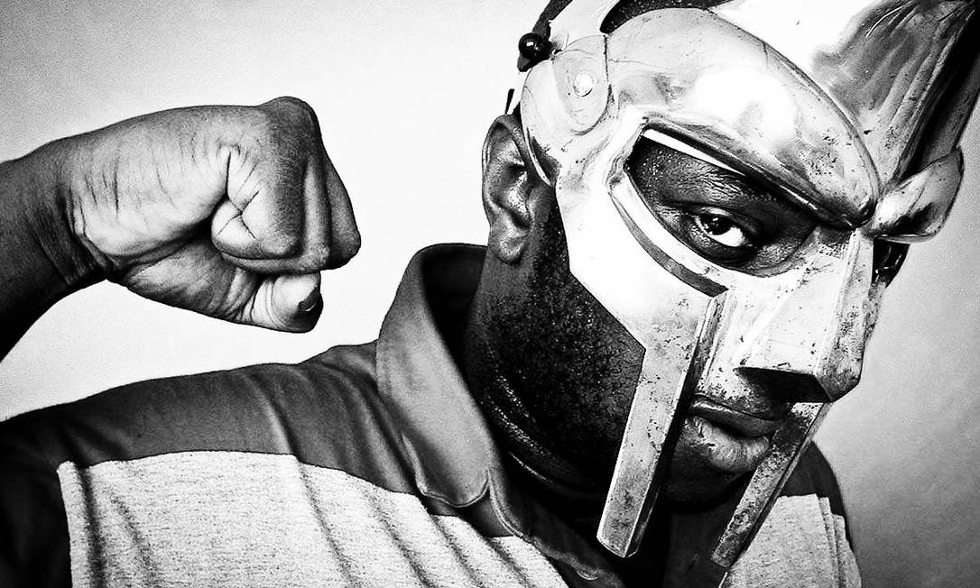 Morre o rapper MF Doom, ícone do hip hop underground, tão genial