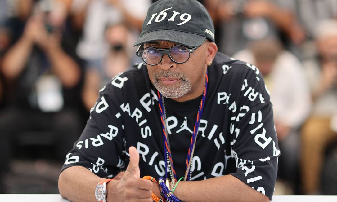 Spike Lee posa para os fotógrafos na cerimônia de abertura do Festival de Cannes Foto: VALERY HACHE / AFP