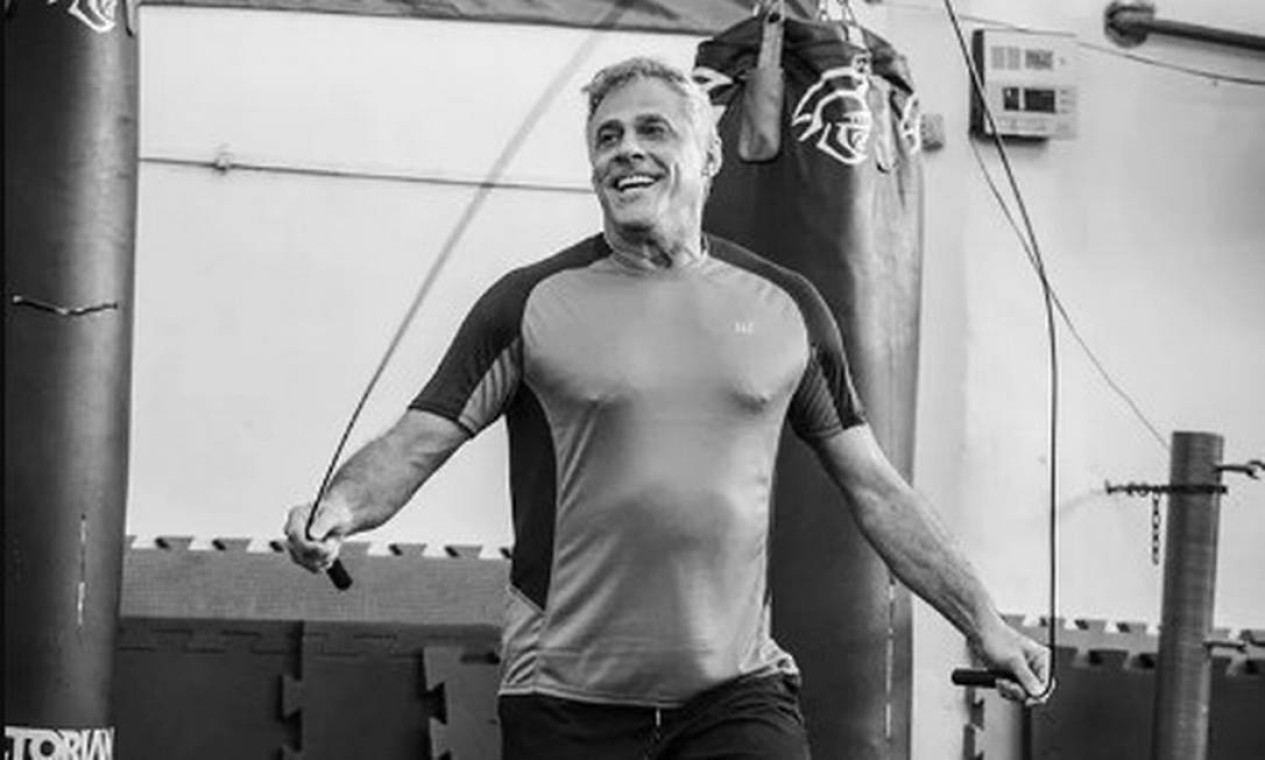 O ator Oscar Magrini é formado em Educação Física desde 1982: ele já deu aulas de esportes e lutas num clube e montou uma academia de ginástica durante sete anos em Santos Foto: TV Globo