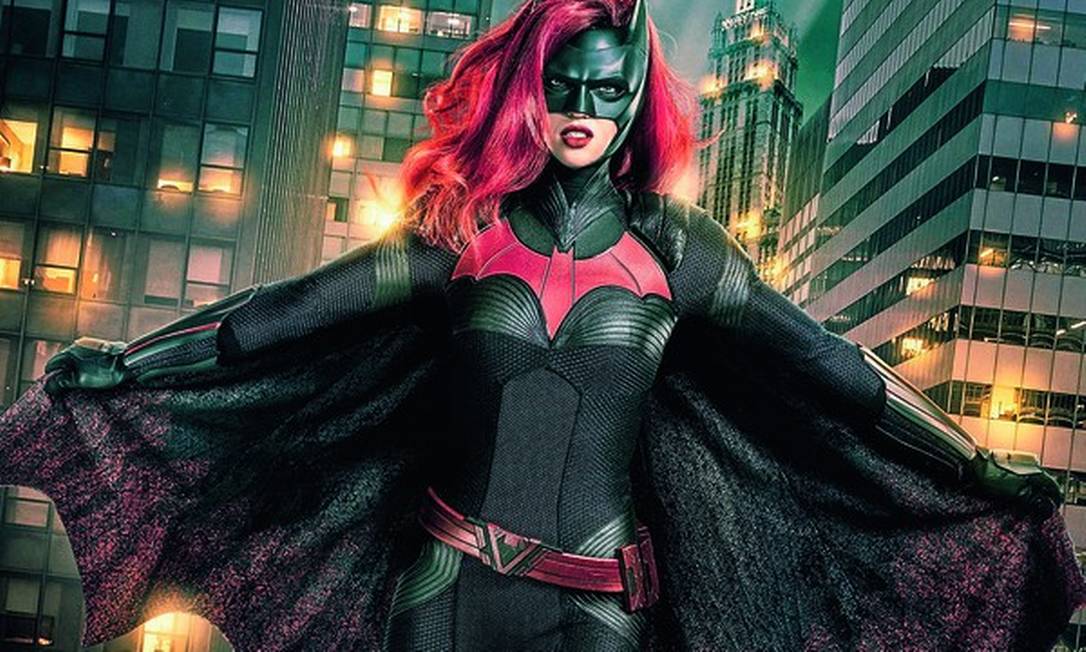 A atriz Ruby Rose como a protagonista da série 'Batwoman' Foto: Divulgação
