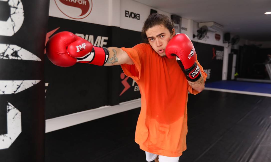 Whindersson Nunes pem treino de boxe Foto: Grasielle Albuquerque / Agência O Globo