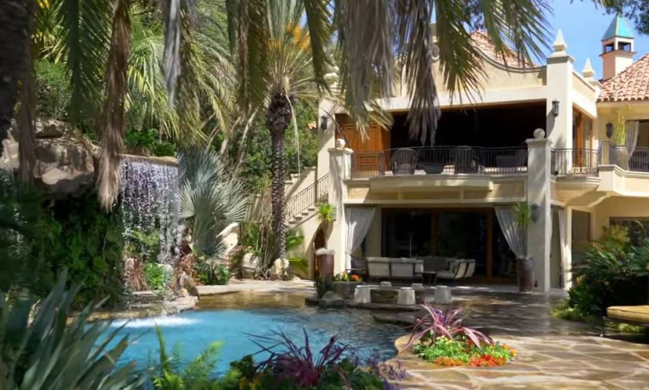 Conhecida como Cielo Estate, casa foi colocada à venda por R$ 461 milhões Foto: Reprodução/YouTube
