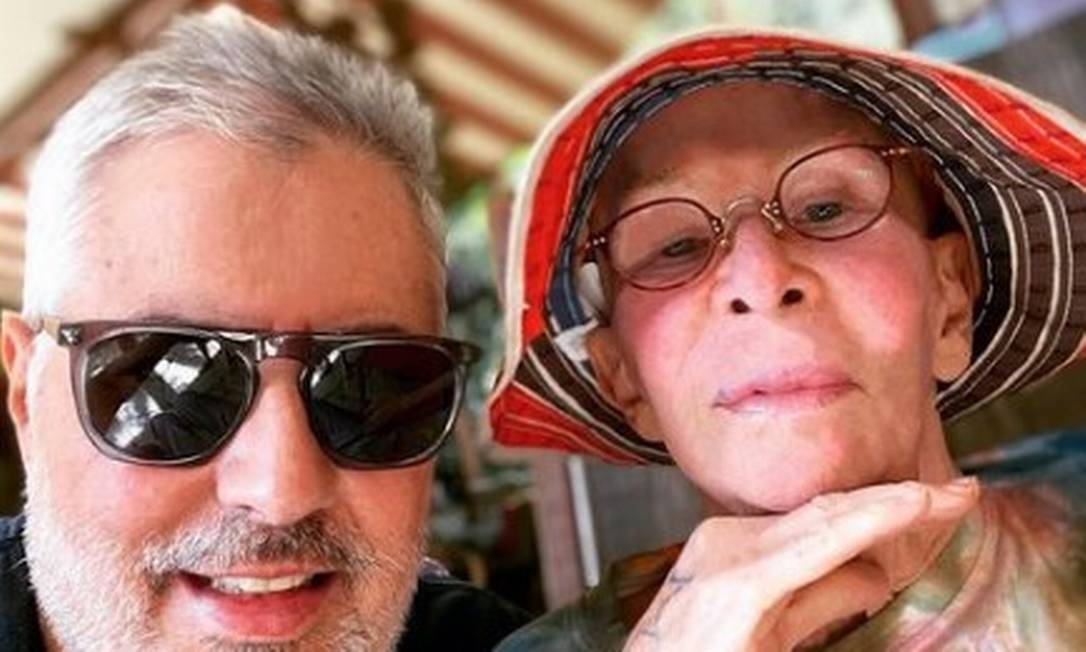 Rita Lee, que trata câncer, ao lado do marido e parceiro musical Roberto de Carvalho Foto: Reprodução / Instagram