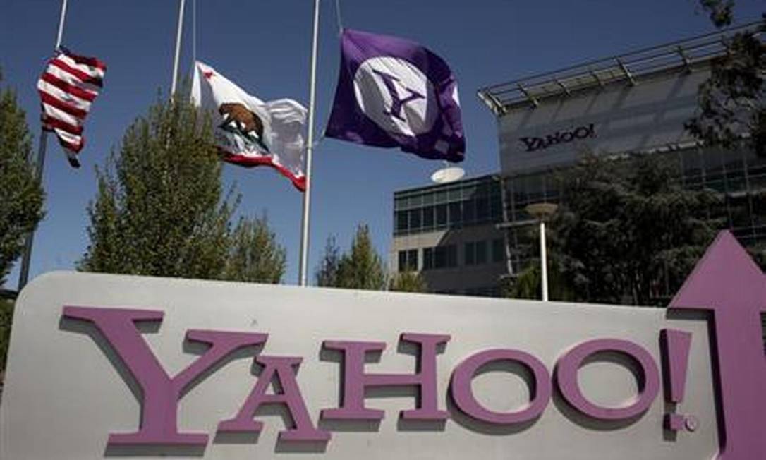 Logo do Yahoo na sede da empresa em Sunnyvale, Califórnia, em 16 de abril de 2013.jpg Foto: Robert Galbraith / Reuters