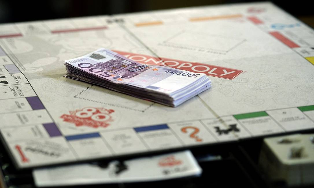 Jogo de tabuleiro Monopoly