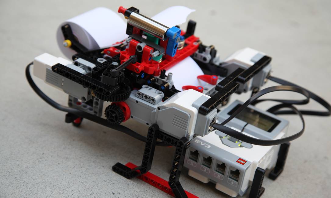 Impressora 3D feita de Lego