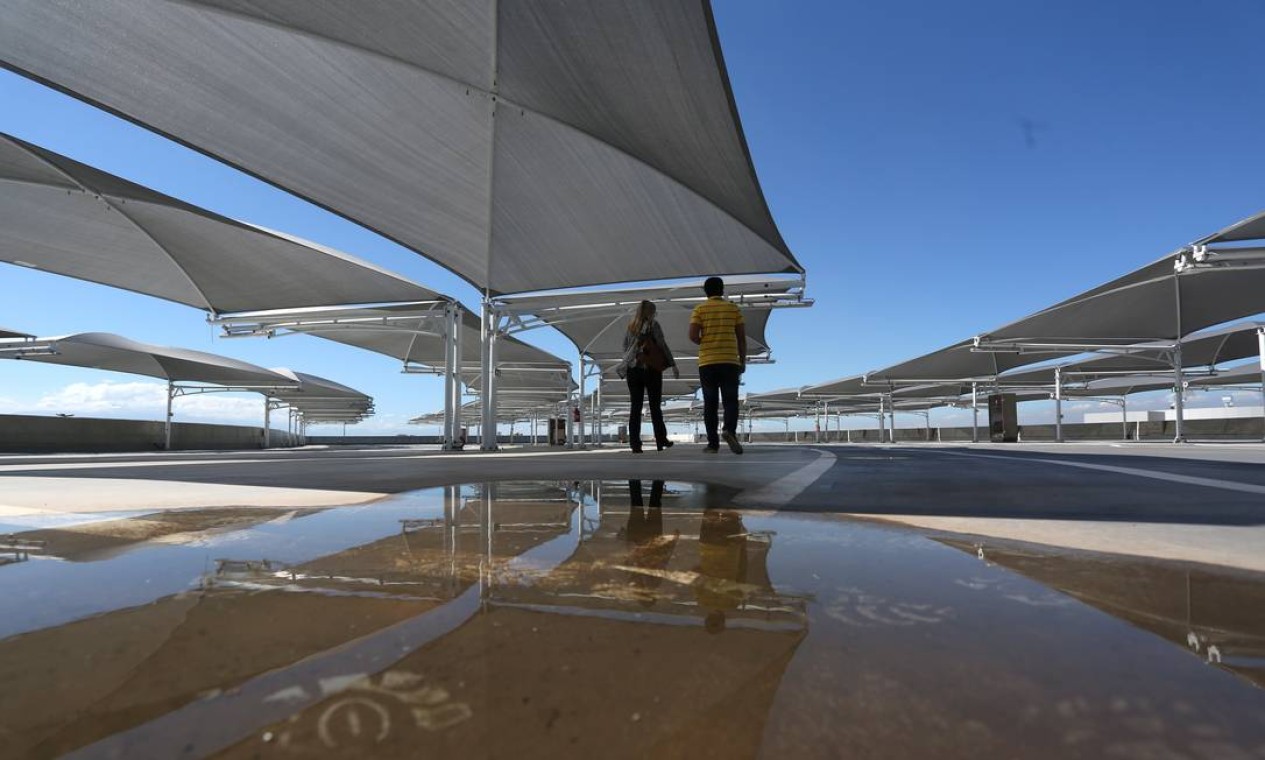A expansão do Terminal 2 do Galeão, batizada de Píer Sul, faz parte dos preparativos para os Jogos Olímpicos. A obra inclui a ampliação do terminal de passageiros com mais de 100 mil metro quadrados. Foto: Custódio Coimbra / Agência O Globo