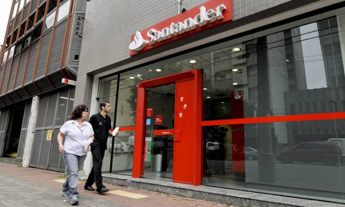 Agência do banco Santander em São Paulo Foto: Paulo Fridman / Bloomberg