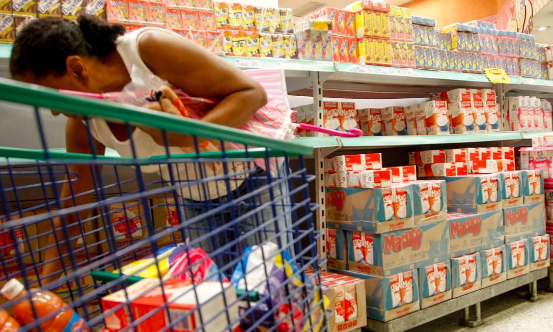 Em Um Supermercado 1l De Leite Custava