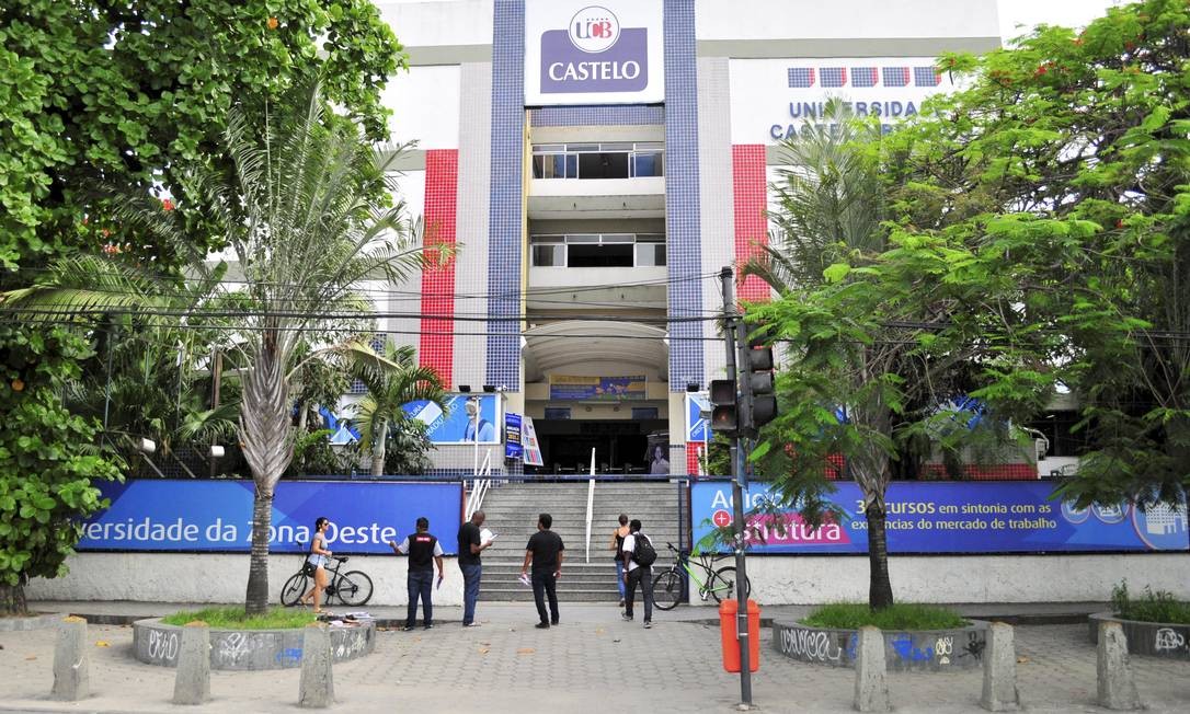 Universidade Castelo Branco demite 78 professores no Rio, 16 do quadro total Jornal O Globo Universidade Castelo Branco demite 78 professores no Rio, 16 do quadro total Jornal O Globo