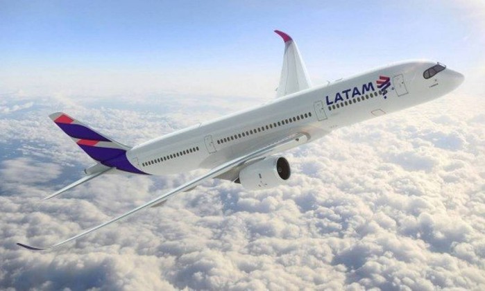 Resultado de imagem para latam aerea