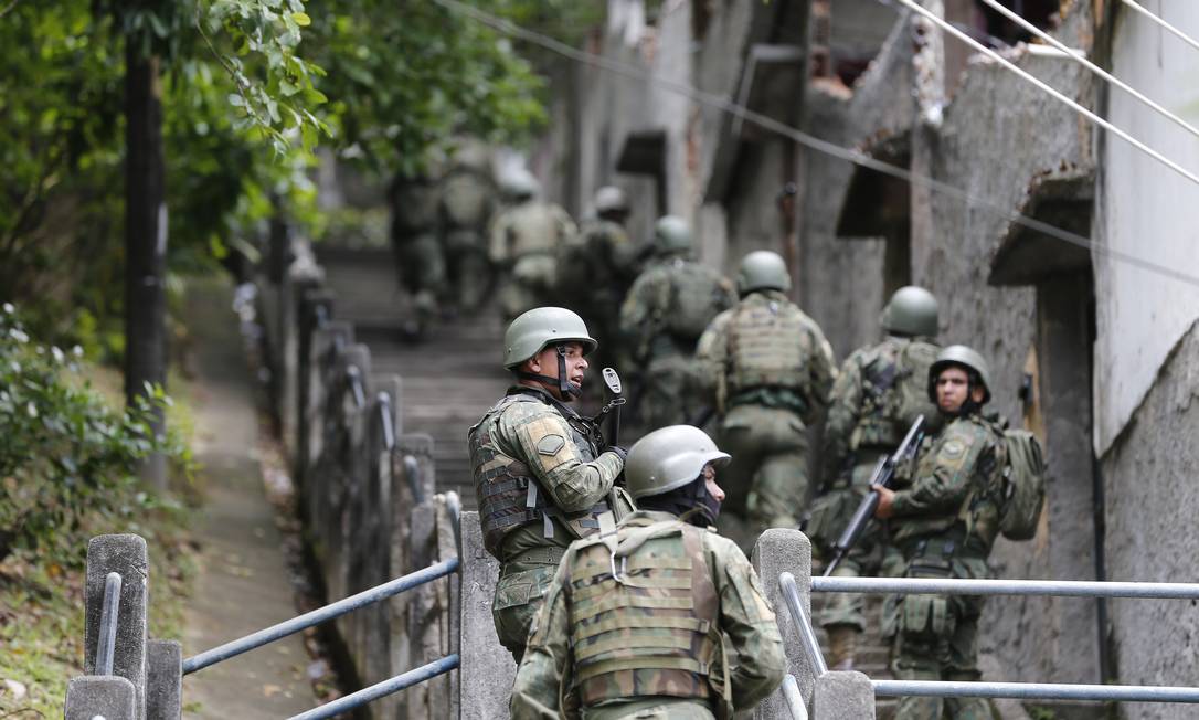 Militares serão incluídos na reforma da Previdência Foto: Pablo Jacob / Agência O Globo
