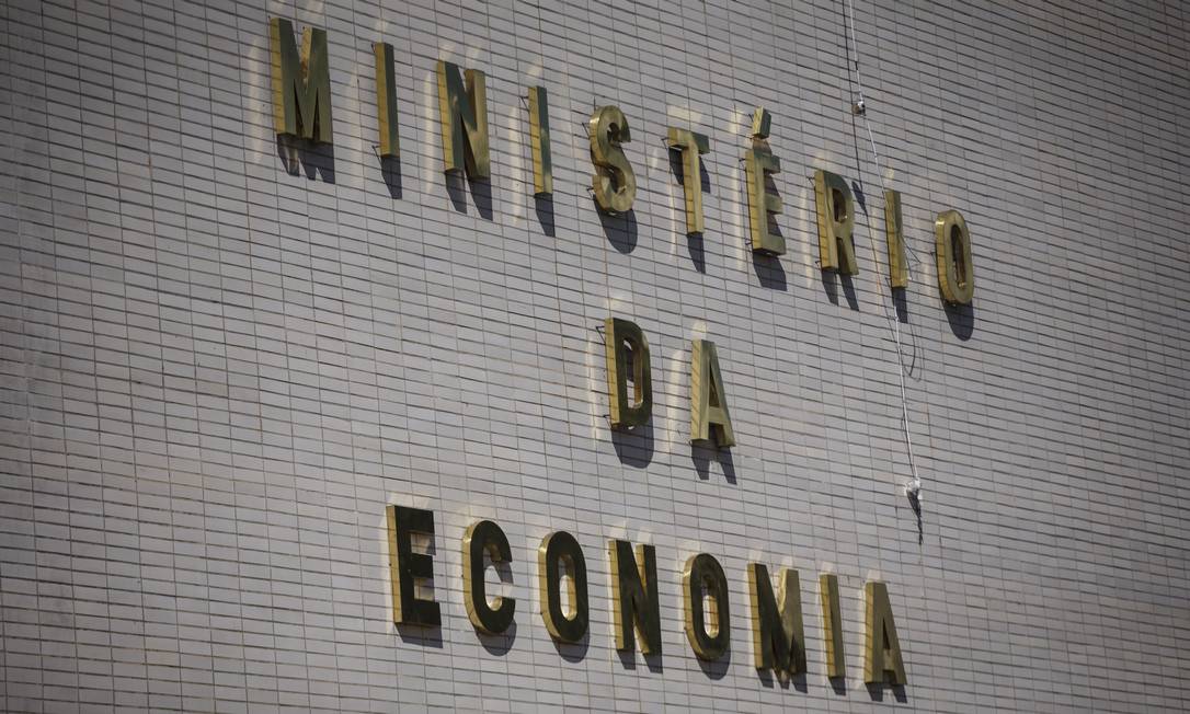 Fachada do Ministério da Economia, em Brasília Foto: Daniel Marenco / Agência O Globo