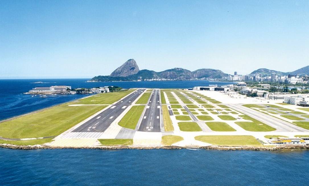 Pista do aeroporto Santos Dumont, no Rio Foto: Reprodução