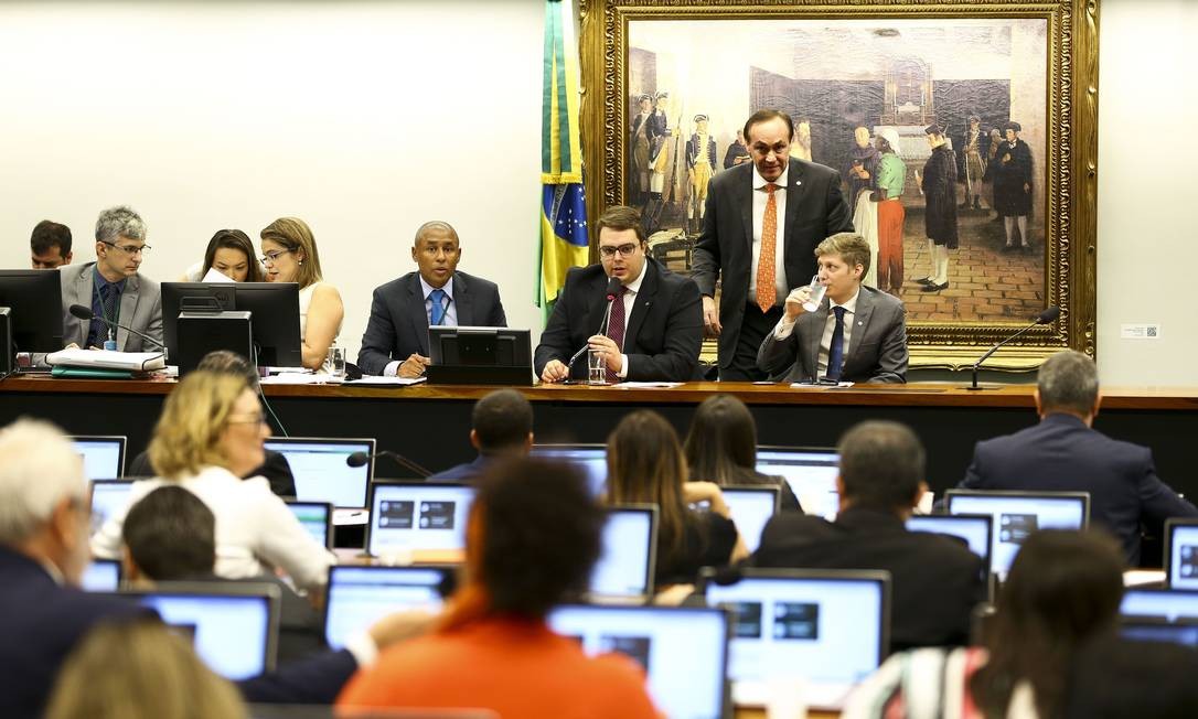 Sessão da CCJ para votação do relatório da reforma da Previdência. Proposta foi aprovada por 48 votos Foto: Marcelo Camargo/Agência Brasil / Agência O Globo