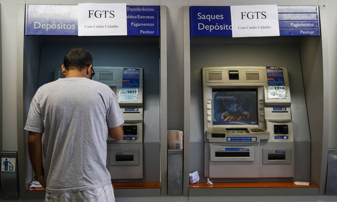 Caixas eletrônicos. Bancos pagarão alíquota maior Foto: Bárbara Lopes / Agência O Globo