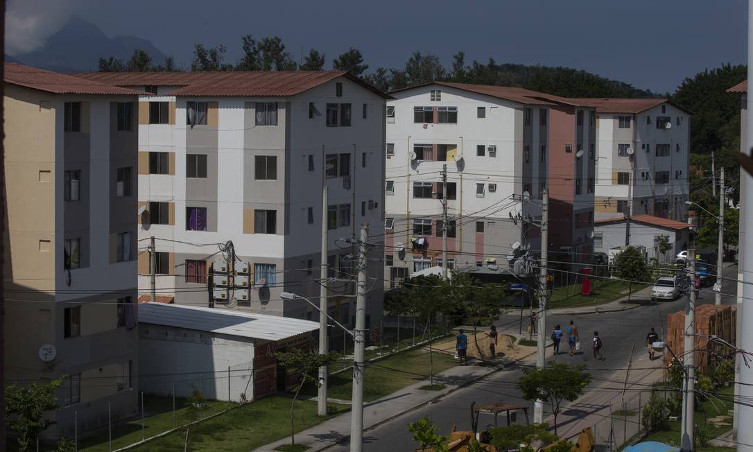 Conjunto habitacional do programa Minha Casa Minha Vida em Jacarepaguá, Zona Oeste do Rio Foto: Alexandre Cassiano / Agência O Globo