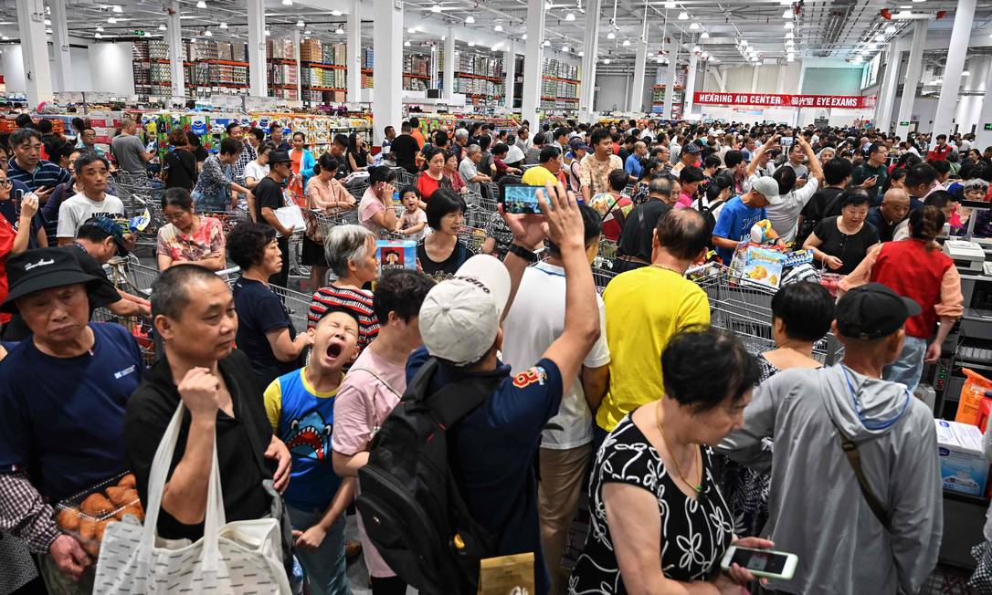 Americana Costco inaugura loja na China, mas fecha às pressas após
