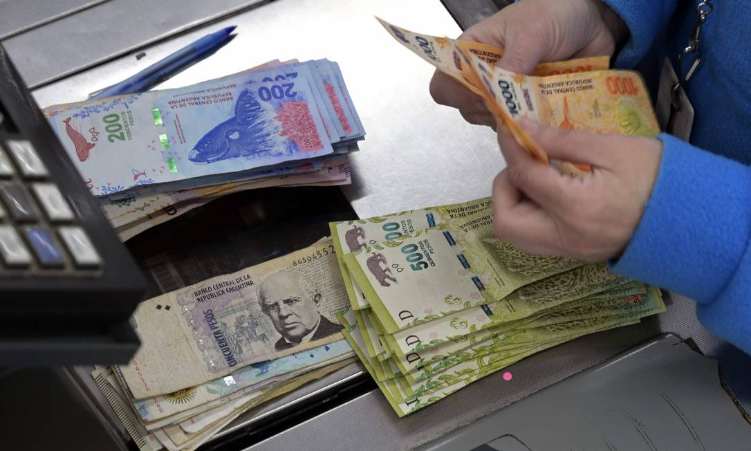 Pesos argentinos Foto: JUAN MABROMATA / AFP