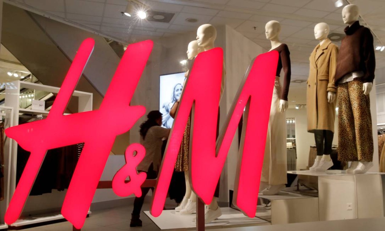 H&M suspende importação de couro do Brasil devido aos incêndios na