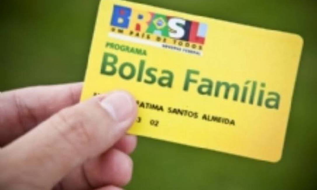 Governo pretende enviar novo Bolsa Família antes do recesso parlamentar -  Jornal O Globo