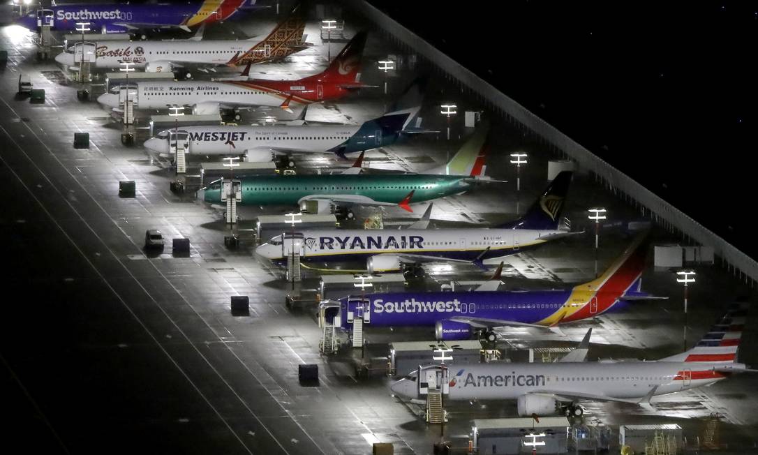 Na foto, aviões Boeing 737 Max de várias companhias aéreas estacionados em Seattle, Washington Foto: Gary He / REUTERS