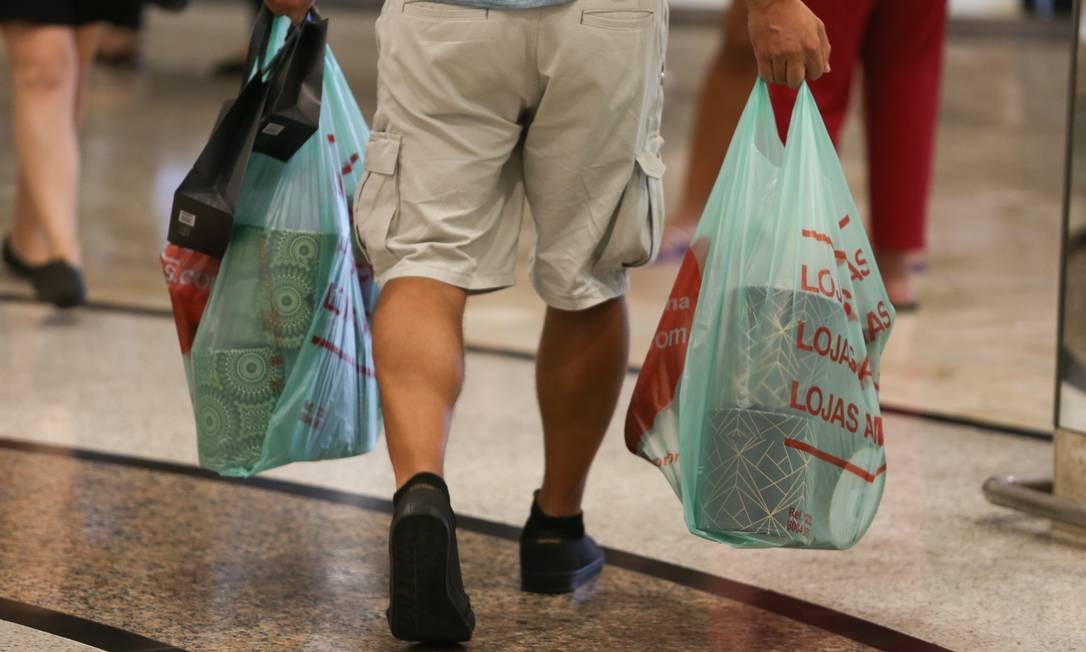 Compras de Natal em Shoppings do Rio. Foto: Pedro Teixeira / Agência O Globo