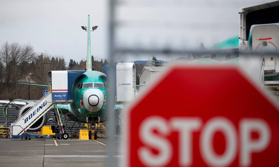 Aeronave Boeing 737 Max está proibida de voar e parou de ser fabricada após dois acidentes com 346 vítimas Foto: Lindsey Wasson / REUTERS