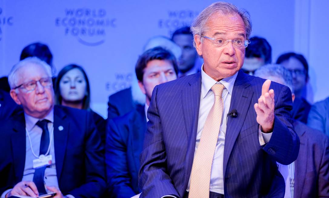 Paulo Guedes em Davos Foto: Walter Duerst / Agência O Globo