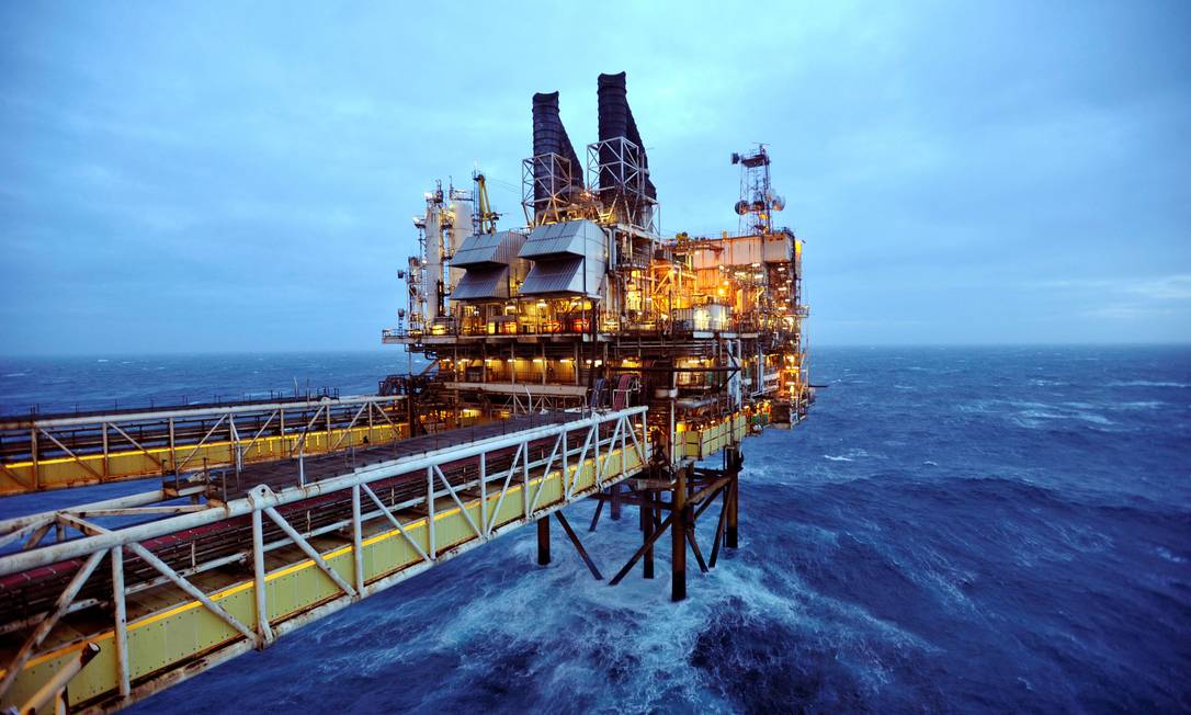 Parte de uma plataforma de petróleo da BP Eastern Trough Area Project (ETAP) no Mar do Norte, a cerca de 160 quilômetros a leste de Aberdeen, na Escócia Foto: Reuters