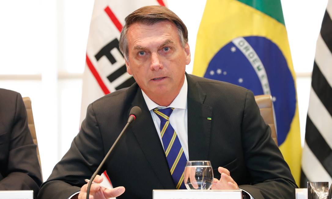 Bolsonaro admite que governo federal poderá conceder perdão a dívidas de estados devido à epidemia de coronavírus Foto: Alan Santos/PR / Agência O Globo
