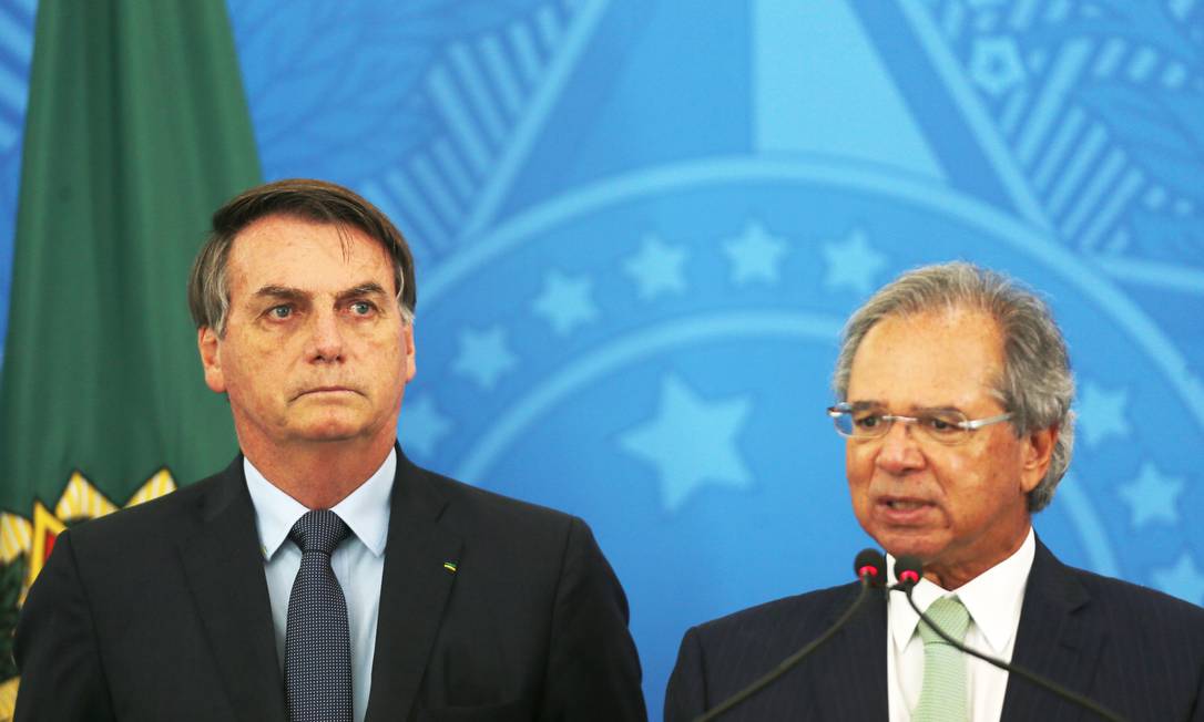 Na foto, o presidente Jair Bolsonaro e o ministro da Economia, Paulo Guedes Foto: Jorge William / Agência O Globo