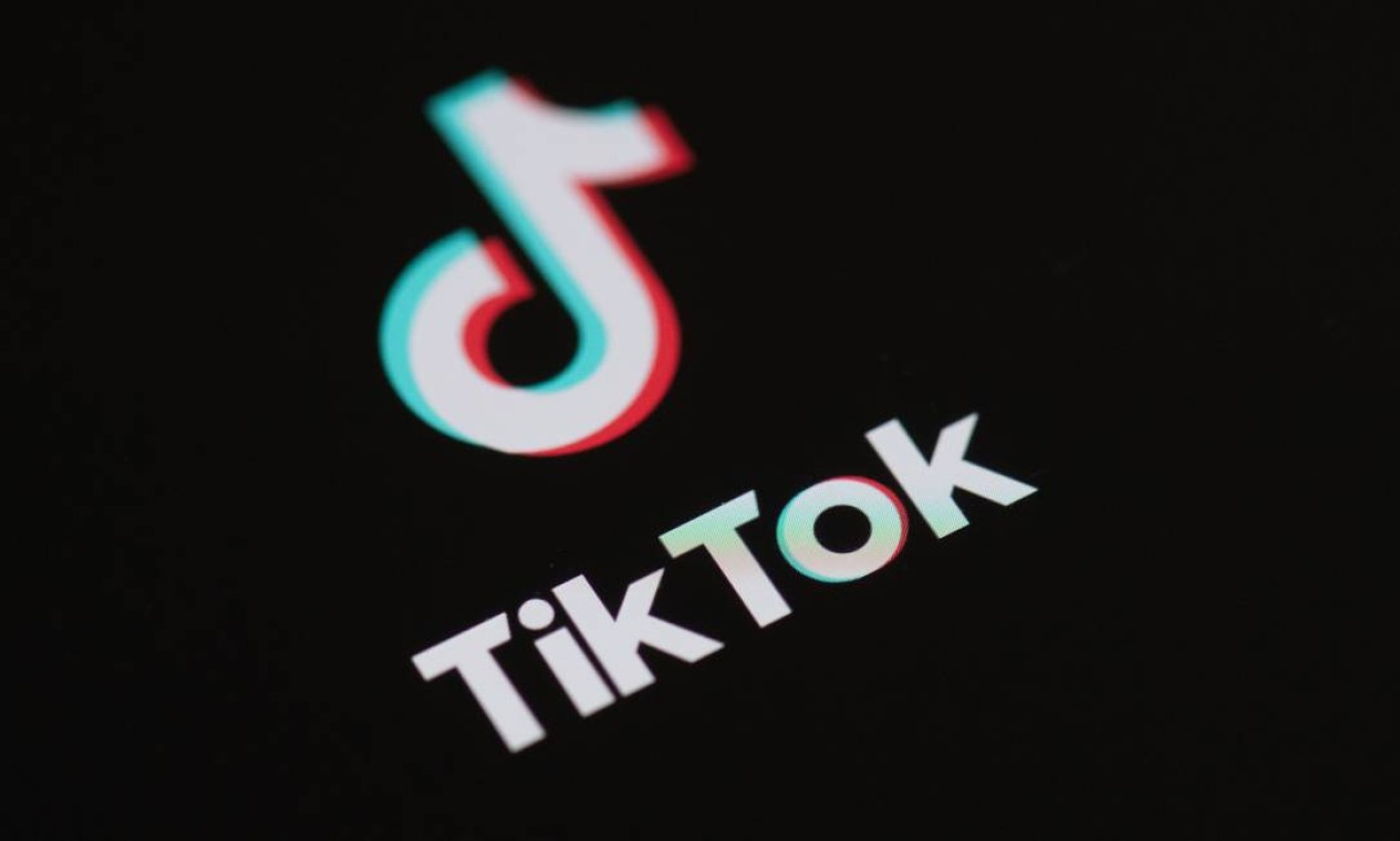 TikTok em xeque: desconfiança e tensões políticas ameaçam futuro da rede  social nos EUA • B9