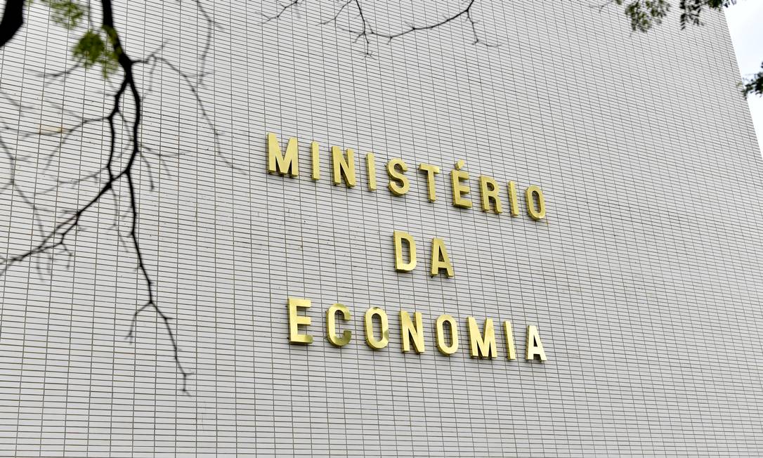 Governo pretende unificar propostas de cortes de gastos públicos Foto: Geraldo Magela / Agência O Globo