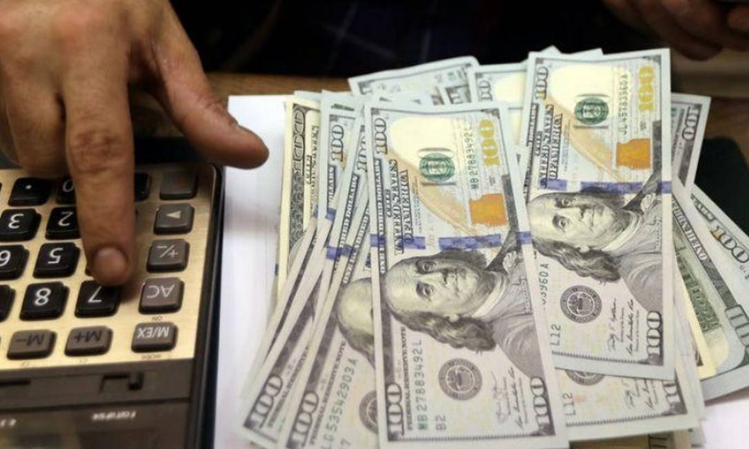 Ap&oacute;s ata do Copom, d&oacute;lar e juros futuros operavam em alta. Foto: Reuters