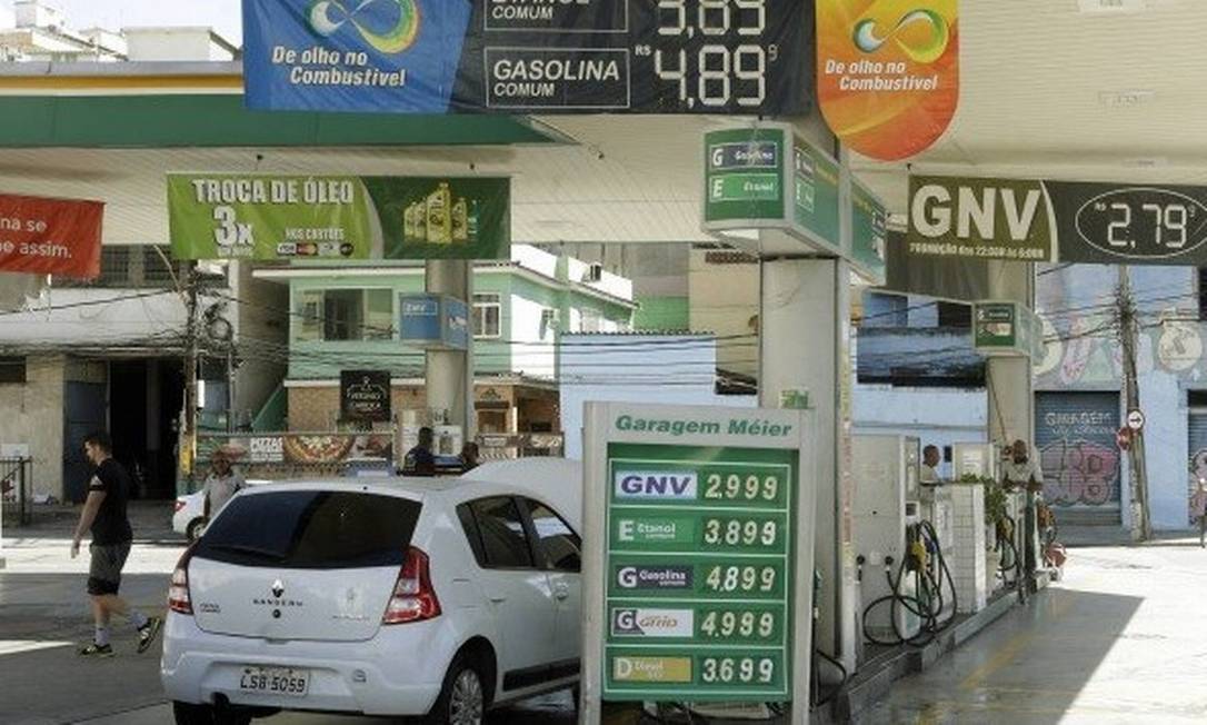 Aumento nos preços de combustíveis e gás de botijão puxaram alta da inflação Foto: Arquivo