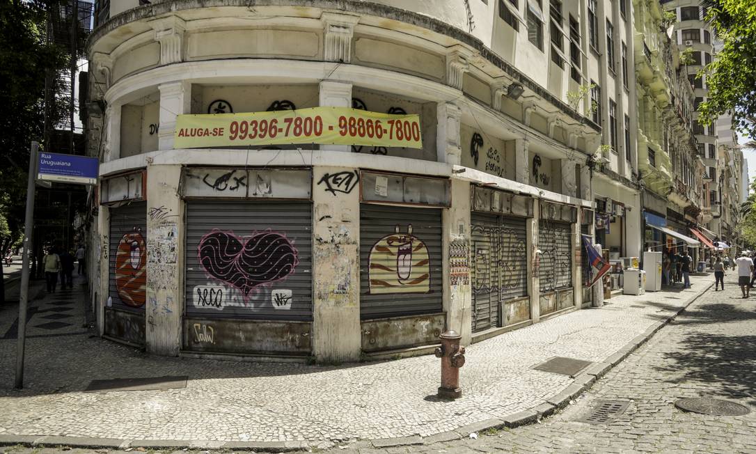 Pandemia de Coronavírus : comércio fechado no Centro do Rio Foto: Gabriel de Paiva / Agência O Globo