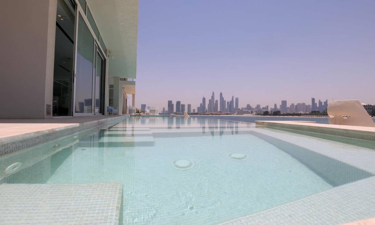 Joia do mercado de Dubai atualmente, mansão de 1.309 m2 em estilo italiano tem uma enorme piscina e cinema incluídos Foto: Giuseppe Cacace / AFP