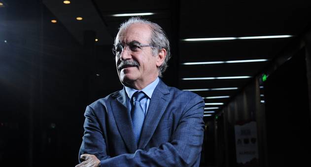 'Com a crise, educação vira prioridade de famílias que podem pagar', diz Chaim Zaher, do Grupo SEB - Vimarsana News