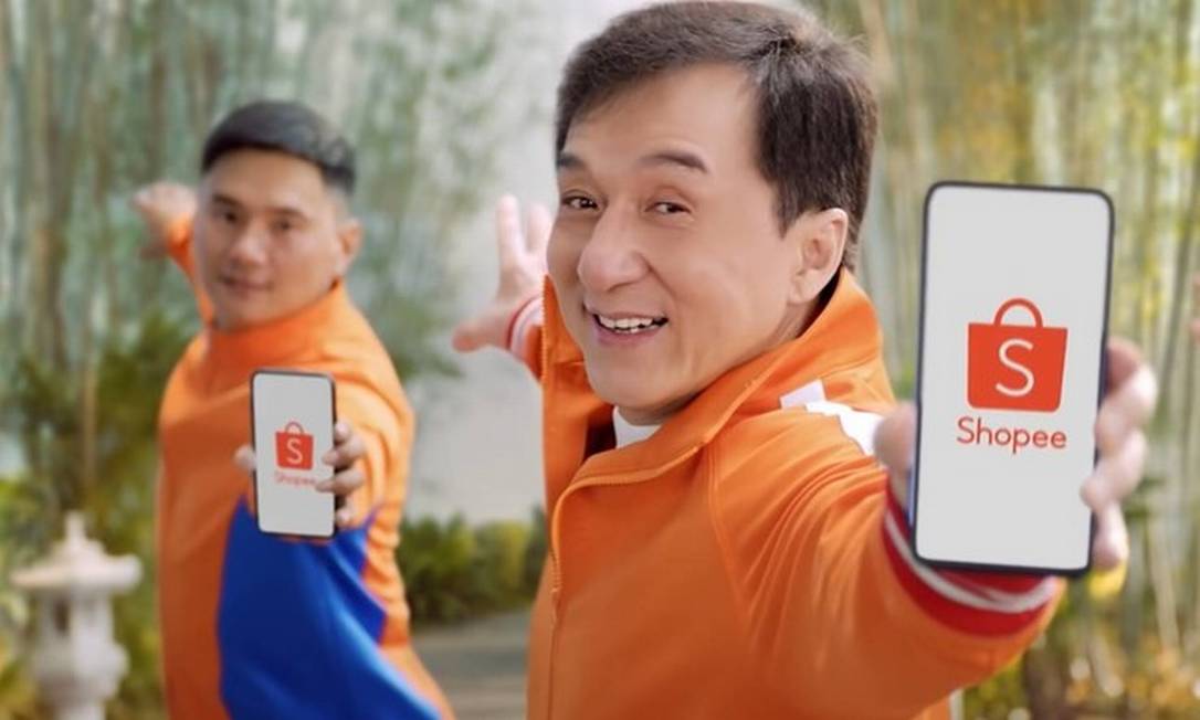 Anúncio da Shopee com Jackie Chan Foto: Reprodução