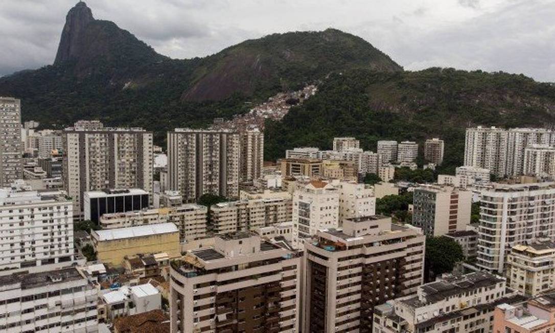 O aumento dos juros tem pressionado o valor da mensalidade Foto: Brenno Carvalho / Agência O Globo