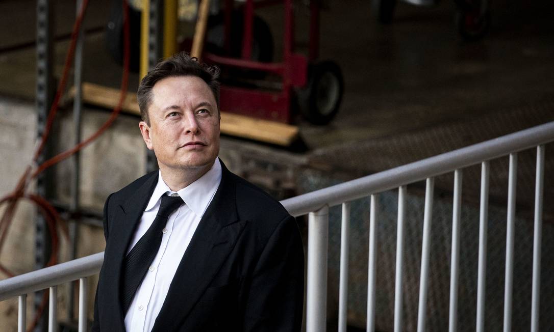 Elon Musk: ações da Tesla acumulam perda de mais de 20% frente à alta recorde registrada no dia 4 de novembro Foto: Al Drago / Bloomberg
