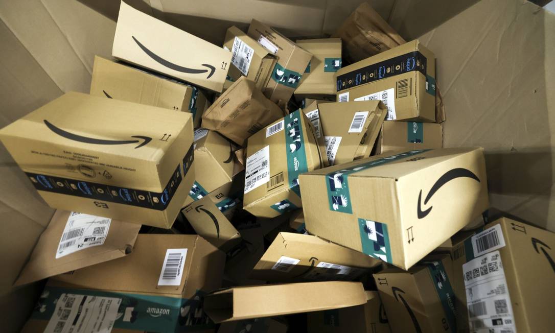 Paralisação no braço de computação em nuvem da Amazon prejudicou a entrega de mercadorias da gigante do e-commerce Foto: Chris Ratcliffe / Bloomberg