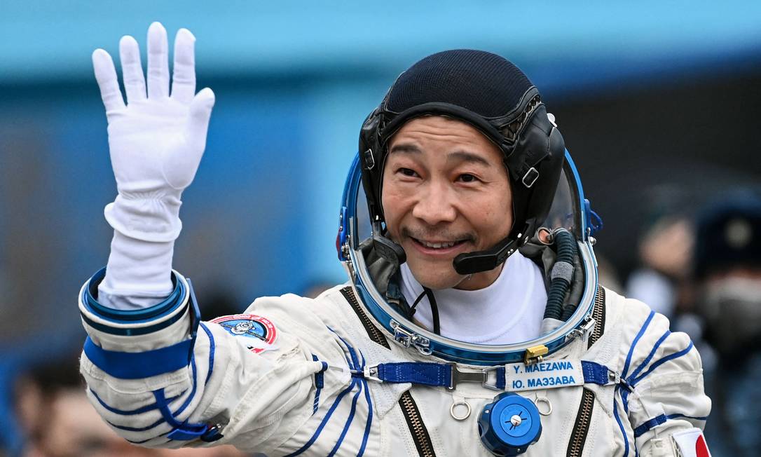 Yusaku Maezawa promete distribuir US$ 27 milhões do espaço Foto: KIRILL KUDRYAVTSEV / AFP