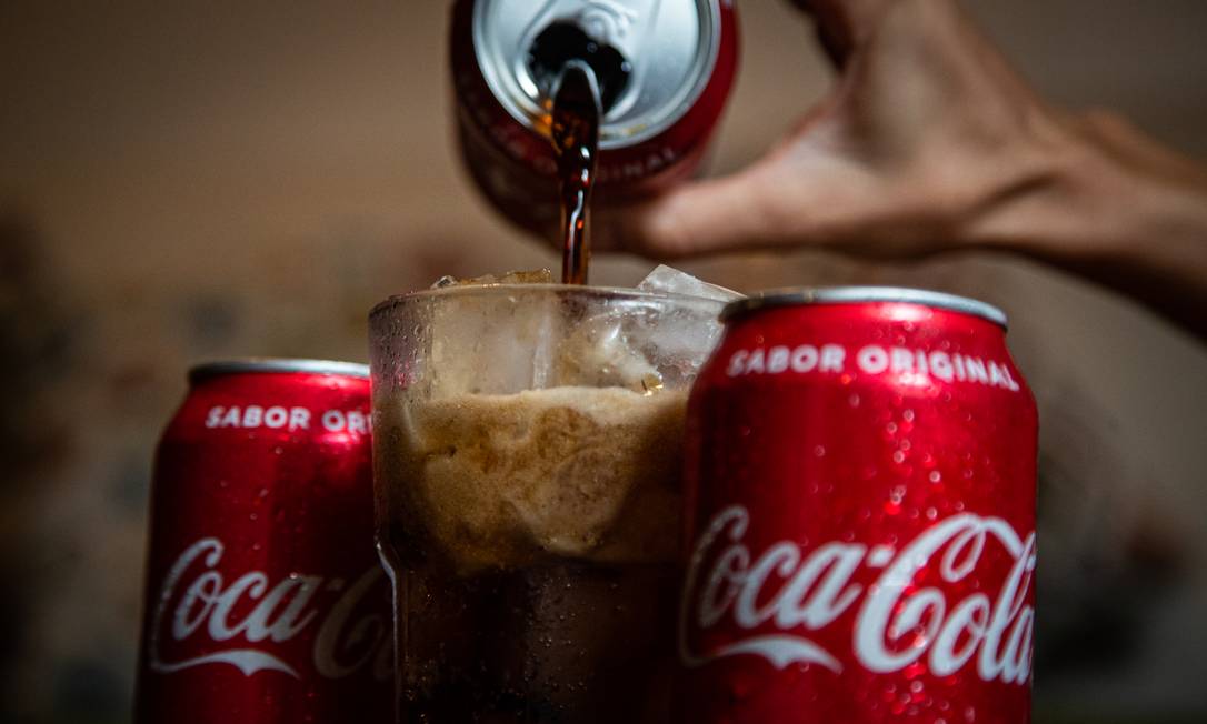 Coca-cola, campeã entre os cariocas Foto: Hermes de Paula / Agência O Globo