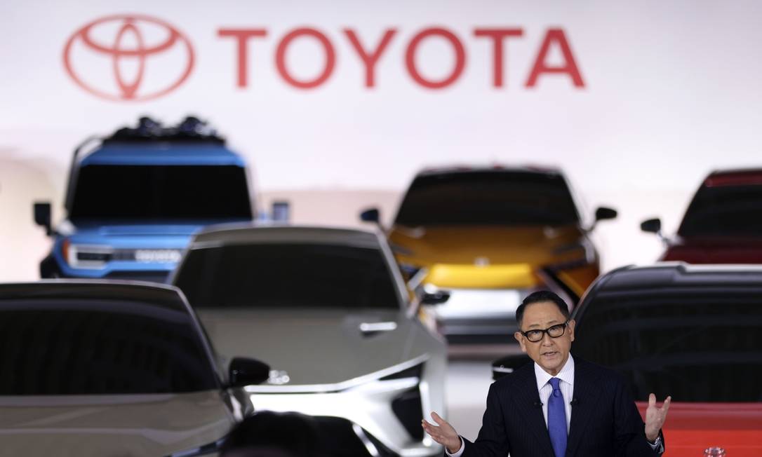 Akio Toyoda, CEO da Toyota, em entrevista nesta terça-feira no Japão Foto: Kiyoshi Ota / Bloomberg