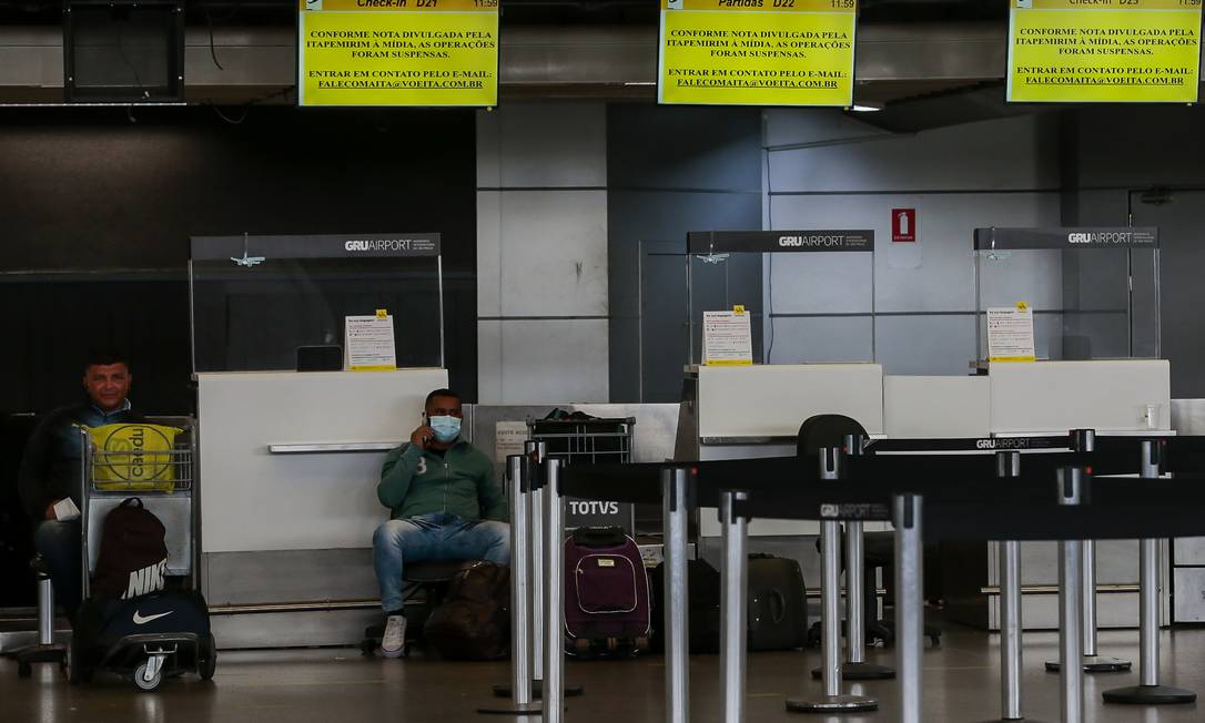 Empresa de transporte aereo Itapemirim deixa de operar e passageiros ficam sem apoio Foto: Edilson Dantas / Agência O Globo
